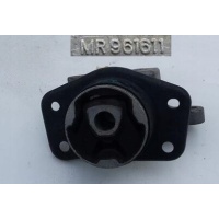 Mitsubishi oe mr961611 подушка лапа кпп