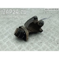 Кронштейн КПП опорный Audi A6 C5 (1997-2005) 1999 8D0399114S