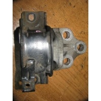 Опора двигателя левая Opel Corsa D 2009 13130742, 5684197