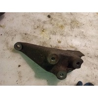 Кронштейн КПП левый Opel Astra J 2010 13248569, 0684260, 19UD4350