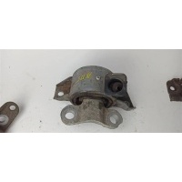 Опора двигателя правая Opel Corsa D 2008 13130748