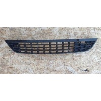 Решетка в бампер центральная Opel Astra J 2010 13266567, 13297796, 1400466