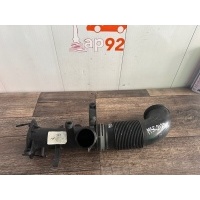 Патрубок впускной системы Volkswagen Golf MK6 2011 1K0129684T, 03C129617H
