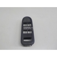 Накладка блока управления стеклоподъемниками Renault Duster 2012 809606004R