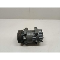 Компрессор кондиционера Renault Duster 2012 8201018716