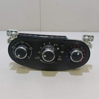 Блок управления отопителем Renault Duster 2012 275105877R
