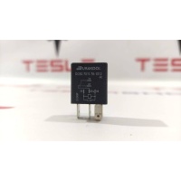 Реле (прочие) Tesla Model S 2014 2072429-70-A,DG82-7011-76-1012-R,S1249P