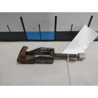 Болт крепления запасного колеса Renault Duster 2012 572210001R