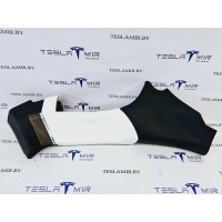 обшивка стойки правая Tesla Model S 2-й рест. 2022 1587672-00