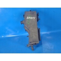 Blok предохранителей toyota camry 40 06 - 11 82740 - 33020