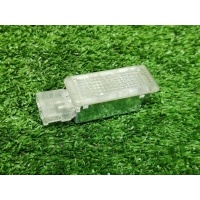 плафон салонный VW Touareg 2002-2010 2006 7l0947415
