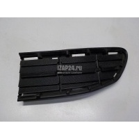 Решетка в бампер правая Toyota RAV 4 (2013 - 2019) 5312742040