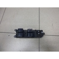 Блок управления стеклоподъемниками Toyota Auris (E18) (2012 - 2018) 8482002310