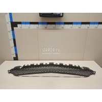 Решетка в бампер центральная Mercedes Benz W205 2014 2058850423