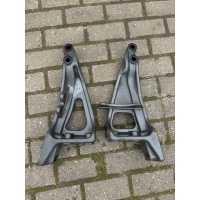 Крепление крепление лапа кабины мерседес axor atego a9403171601 a9403171701