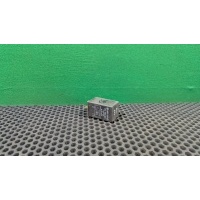 Реле бензонасоса Audi 100 C3 1989 813 906 064