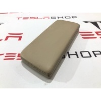 Пластик моторного отсека правый Tesla Model X 2018 1046444-22-D,1024238-05-B,105730234