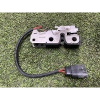 замок капота Volkswagen Touareg NF (7P5) 2012 7p6823509