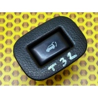 Кнопка закрывания багажника Nissan X-TRAIL T32 2016 251404BA0B