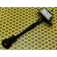 Ограничитель двери Nissan X-TRAIL T32 2016 824304CL0A