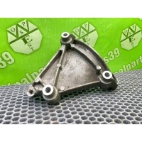 Кронштейн компрессора кондиционера Audi A6 C6 Avant Quattro 2005 06E260835C, 06E260835