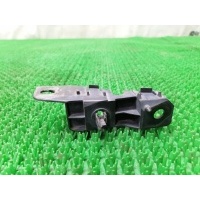 крепление бампера Mitsubishi Grandis NA4W 2005 MR996569
