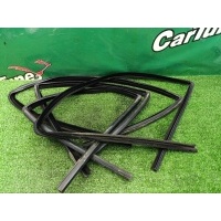 Уплотнители стекол Mercedes-Benz E W211 2004 A2117250125