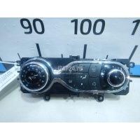 Блок управления климатической установкой Renault Captur (2013 - 2019) 275100037R