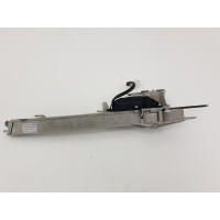 Мерседес w205 правый направляющяя жалюзи a2059063800