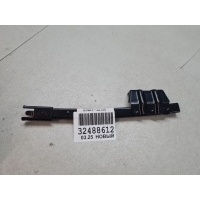 Направляющая стекла передней правой двери Toyota Camry V70 2017- 6740133100