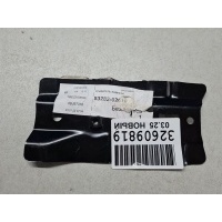 Кронштейн панели радиатора нижний левый Toyota Corolla E18 2013- 5328202010