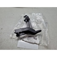 Кронштейн форсунки омывателя фары левый Audi A4 B9 2015- 8W0955775