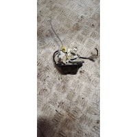 Замок багажника Nissan Almera Tino 2004