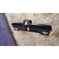 Решетка радиатора Peugeot 406 1998 9616258477