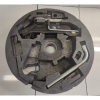 Audi a3 8p вставка колёса запасного 8p0012109e домкрат