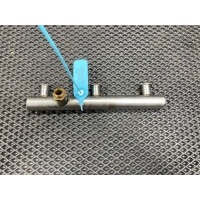 топливная рампа правая Audi Q7 4L 2010 06E130090F,06E130090T,06E130090D