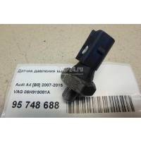 Датчик давления масла VAG A3 (8Y) 2020 06H919081A
