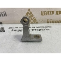 Петля двери Skoda Rapid 1 NH3 до Рестайлинг 2013 8K0831402D