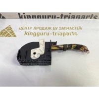 Разъем блока комфорта Volkswagen Tiguan 1 5N1 рестайлинг 2014 1K0937702D