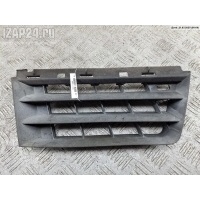 Решетка радиатора Прав. Renault Scenic II (2003-2009) 2004 8200140330