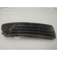 Решетка (заглушка) в бампер Перед. Прав. Audi A4 B5 (1994-2001) 1997 8D0807345