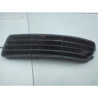 Решетка (заглушка) в бампер Перед. Лев. Audi A4 B5 (1994-2001) 1997 8D0807345
