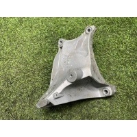 кронштейн двигателя Volkswagen Touareg NF (7P5) 2012 7l8199308b