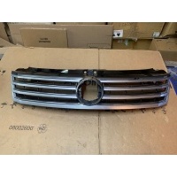 Volkswagen oe 3d0853653f решетка радиатора