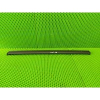 Уплотнитель стекла внутренний VOLKSWAGEN TOUAREG NF 7P5 2011 7p0839471