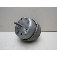 Опора двигателя VW Passat (B5) 1996-2000 8D0199379G
