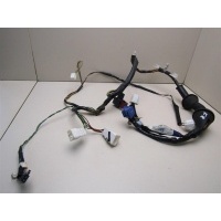 Проводка (коса) Toyota Corolla E12 2001-2006 8215102730