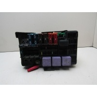 Блок предохранителей Renault Laguna II 2001-2008 8200064071