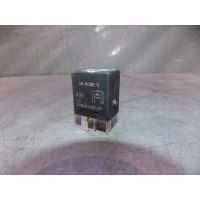 Реле Mitsubishi Carisma (DA) 2000-2003 MB953382