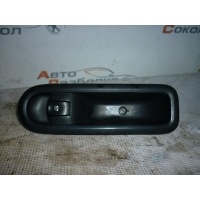 Кнопка стеклоподъемника Renault Clio III 2005-2012 8200214936
